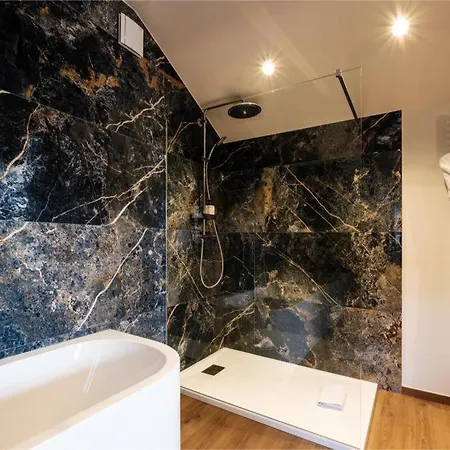 בית נופש Chateau D'ouffet 30 Personnes Avec Piscine Et Sauna *