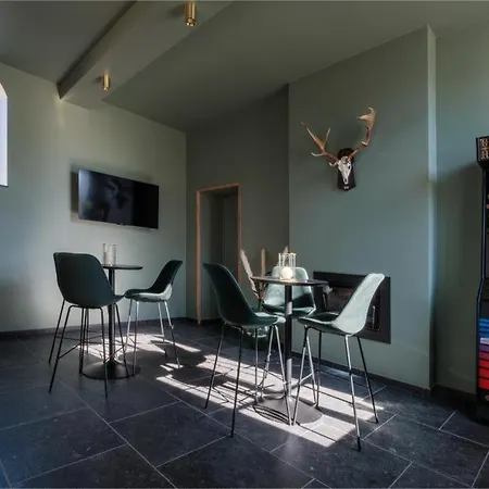 Chateau D'ouffet 30 Personnes Avec Piscine Et Sauna בית נופש *