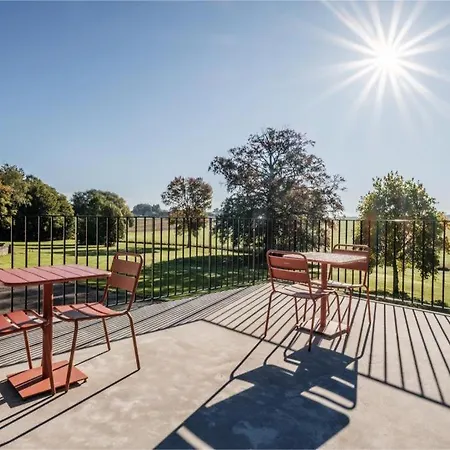 Chateau D'ouffet 30 Personnes Avec Piscine Et Sauna בית נופש