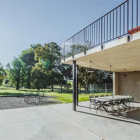 Chateau D'ouffet 30 Personnes Avec Piscine Et Sauna בית נופש אופט