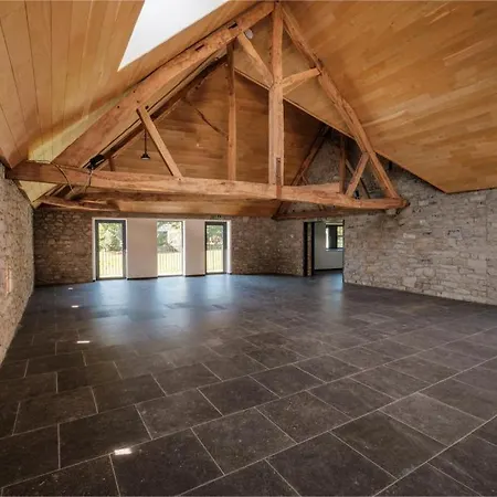 Chateau D'ouffet 30 Personnes Avec Piscine Et Sauna בית נופש אופט