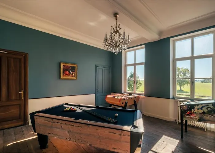 Tatil Evi Chateau D'ouffet 30 Personnes Avec Piscine Et Sauna Ouffet