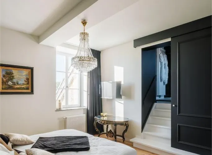 Chateau D'ouffet 30 Personnes Avec Piscine Et Sauna Tatil Evi *