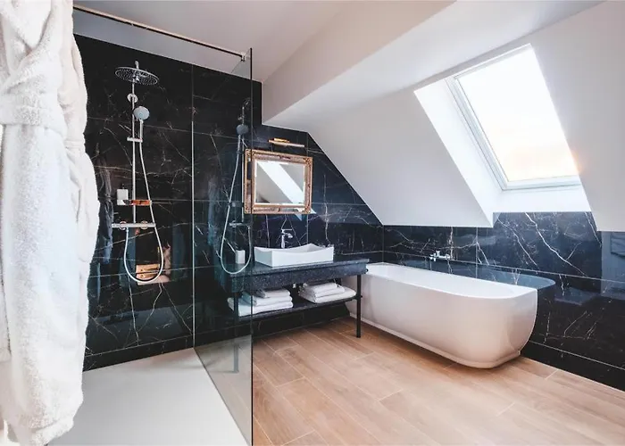 Chateau D'ouffet 30 Personnes Avec Piscine Et Sauna Ouffet