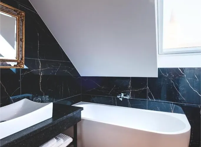 Chateau D'ouffet 30 Personnes Avec Piscine Et Sauna Tatil Evi *