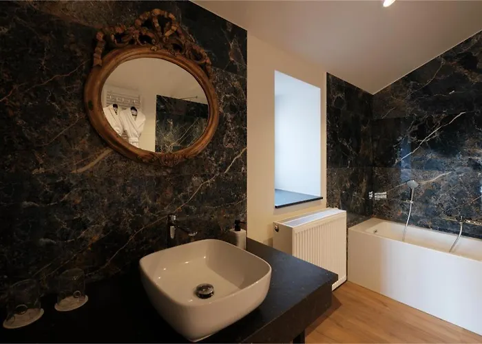 Chateau D'ouffet 30 Personnes Avec Piscine Et Sauna Tatil Evi *