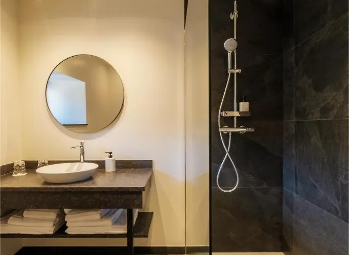 Tatil Evi Chateau D'ouffet 30 Personnes Avec Piscine Et Sauna