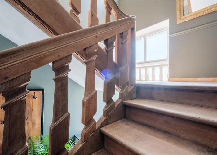 Chateau D'ouffet 30 Personnes Avec Piscine Et Sauna Tatil Evi *