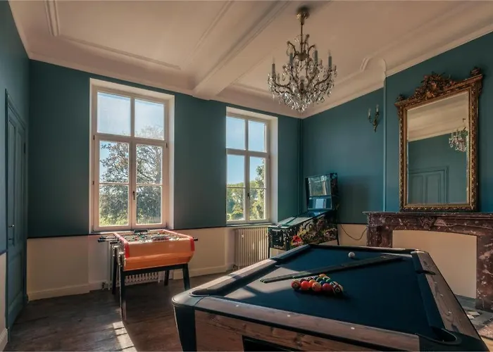 Chateau D'ouffet 30 Personnes Avec Piscine Et Sauna Tatil Evi *