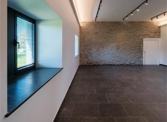 Tatil Evi Chateau D'ouffet 30 Personnes Avec Piscine Et Sauna Ouffet