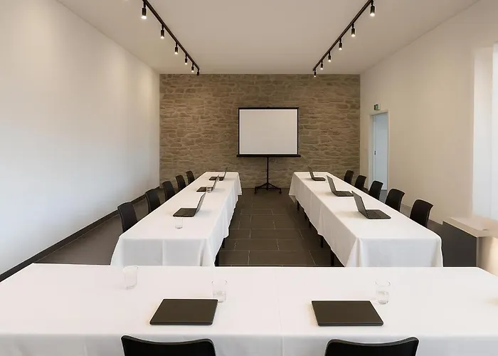 Tatil Evi Chateau D'ouffet 30 Personnes Avec Piscine Et Sauna *